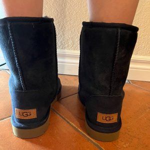 UGG classic short gray, barely worn, size 6